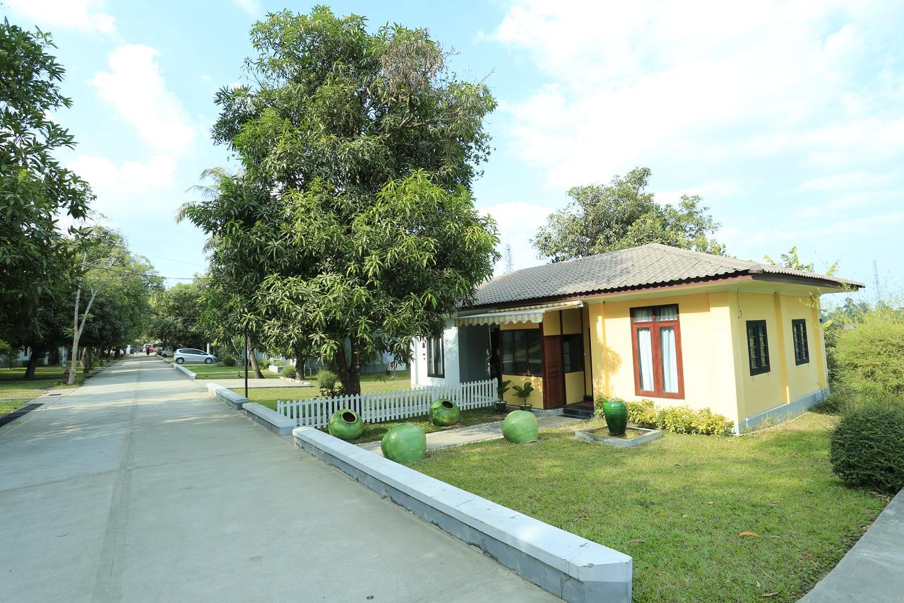 Wh Hotel & Service Apartment Thanlyin Exterior photo